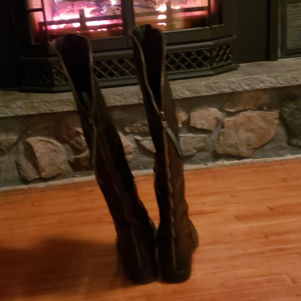 Womens size 11 black boots